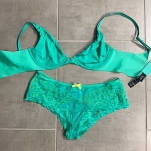 Victoria’s Secret Bra size 32C and Undies Size S